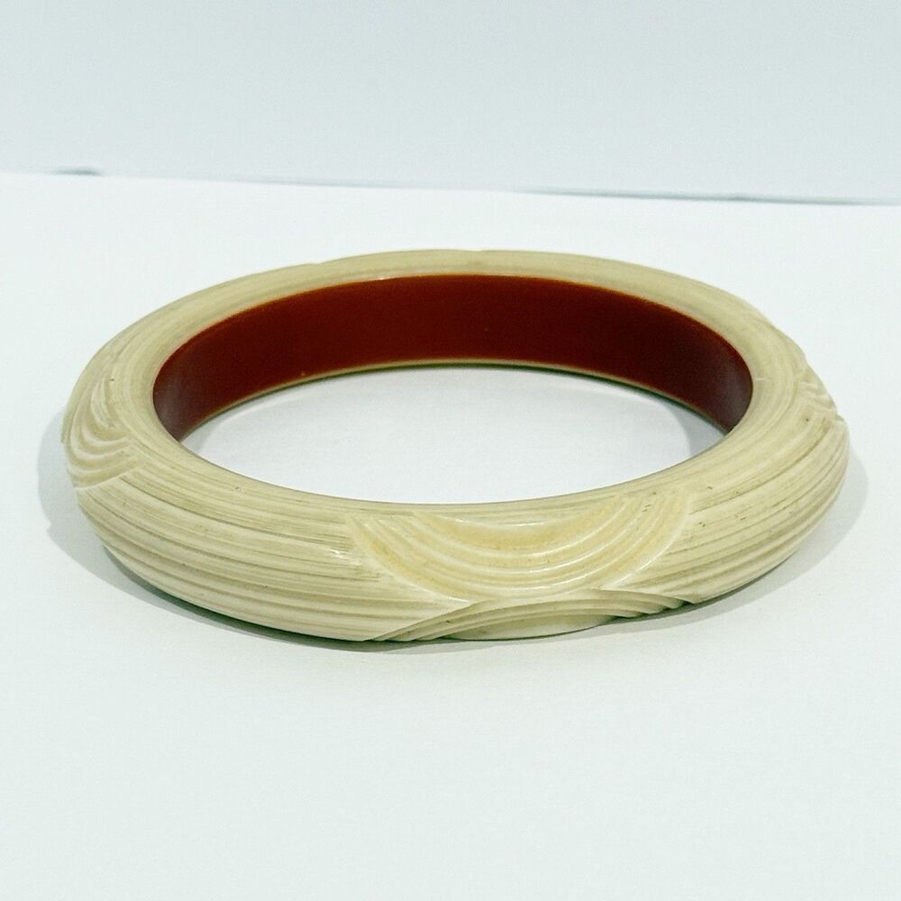 Vintage Carved Cream & Brown Bangle Bracelet Retro Bakelite Style Inner Dia - Picture 11 of 13